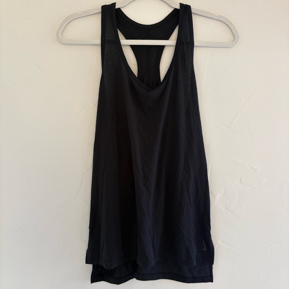 Nike Black Racerback Tank Topβ